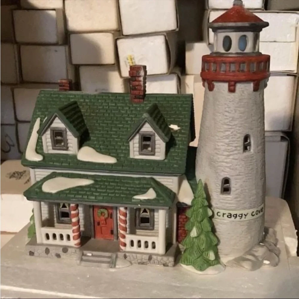 Department 56 New England Village craggy Cove lighthouse excellent condition